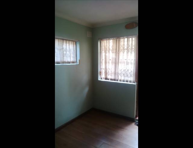 2.5 BEDROOM HOUSE RENTED IN WESTCLIFF